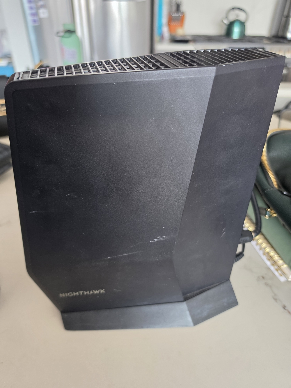 AX2700 CA X30 Cable Modem Router - Black - Picture 4 of 5